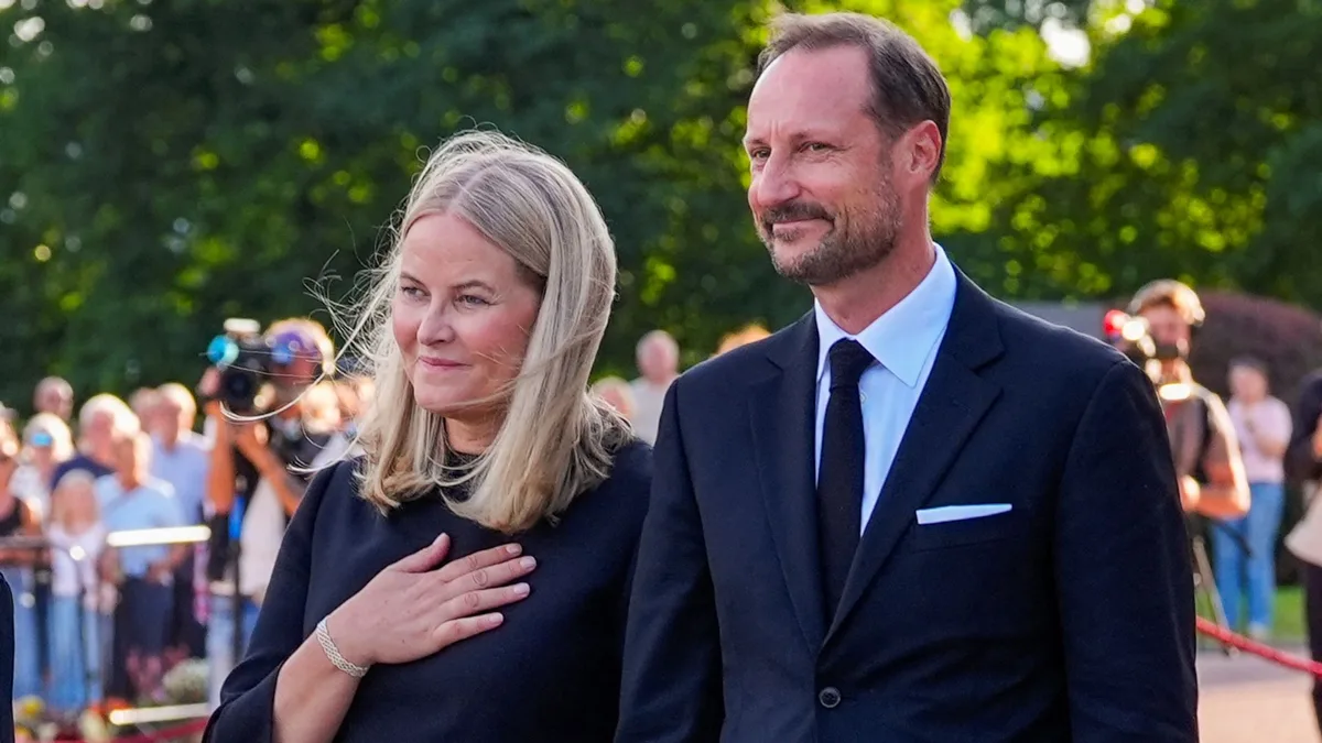 Máxima preocupación por Mette-Marit: el rey Haakon la lleva al hospital tras su histórica proclamación
