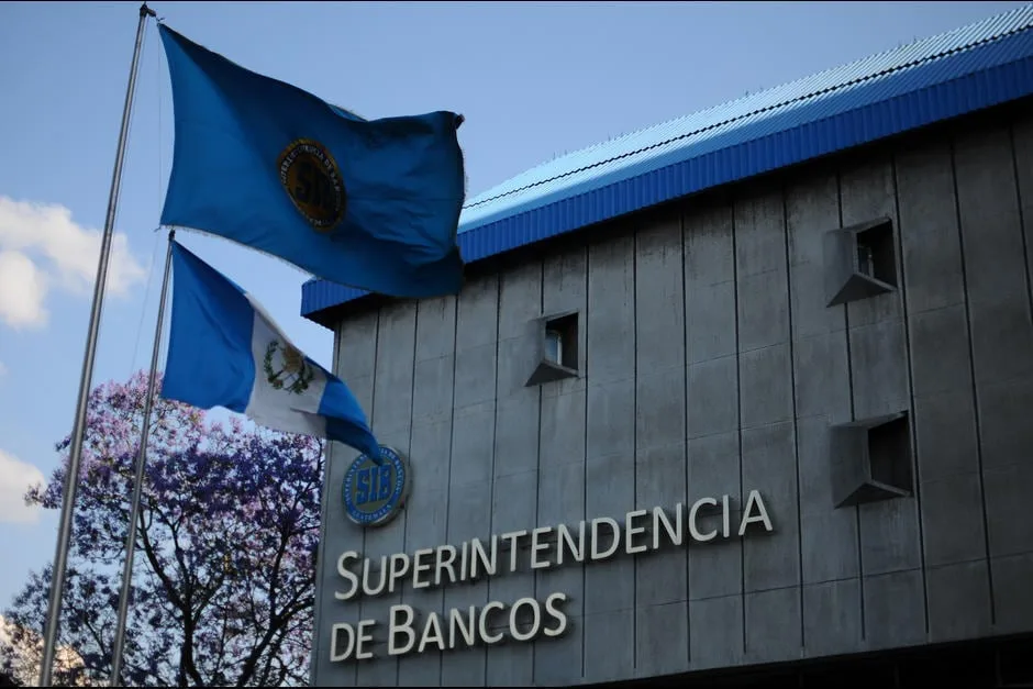 La Junta Monetaria recibe cuatro expedientes para definir al próximo superintendente de bancos en Guatemala