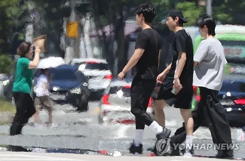 처서 무색하게 서울 전역 폭염주의보…서남권 열대야주의보(종합)