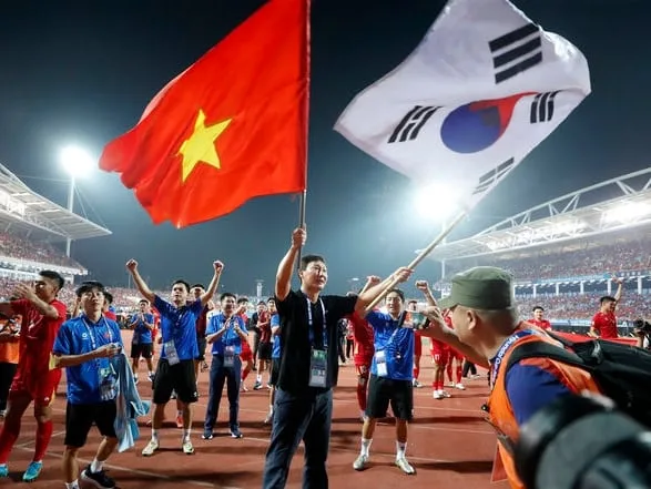 김상식, 동남아 축구 2연패... 베트남에 태극기 물결