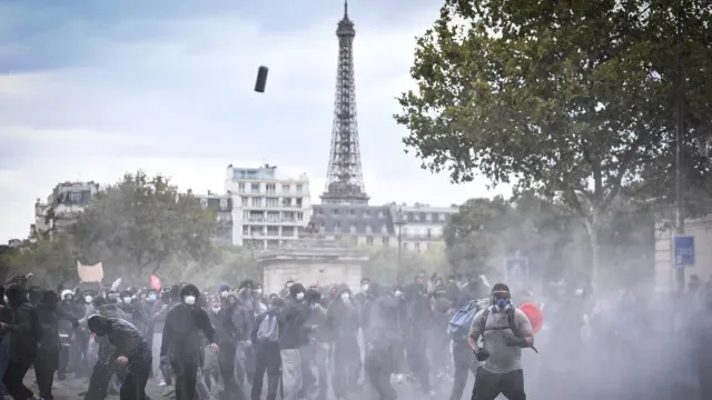 Macron dá semanas ao Governo para responder à revolta estudantil