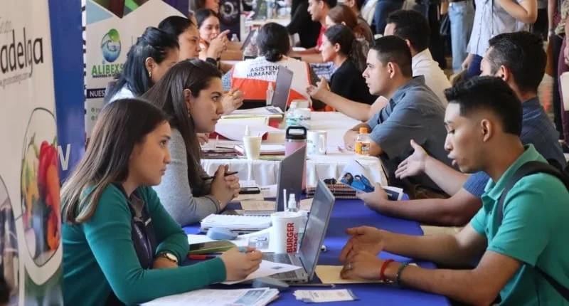 Gobierno de Honduras acuerda aumento salarial para los empleados públicos