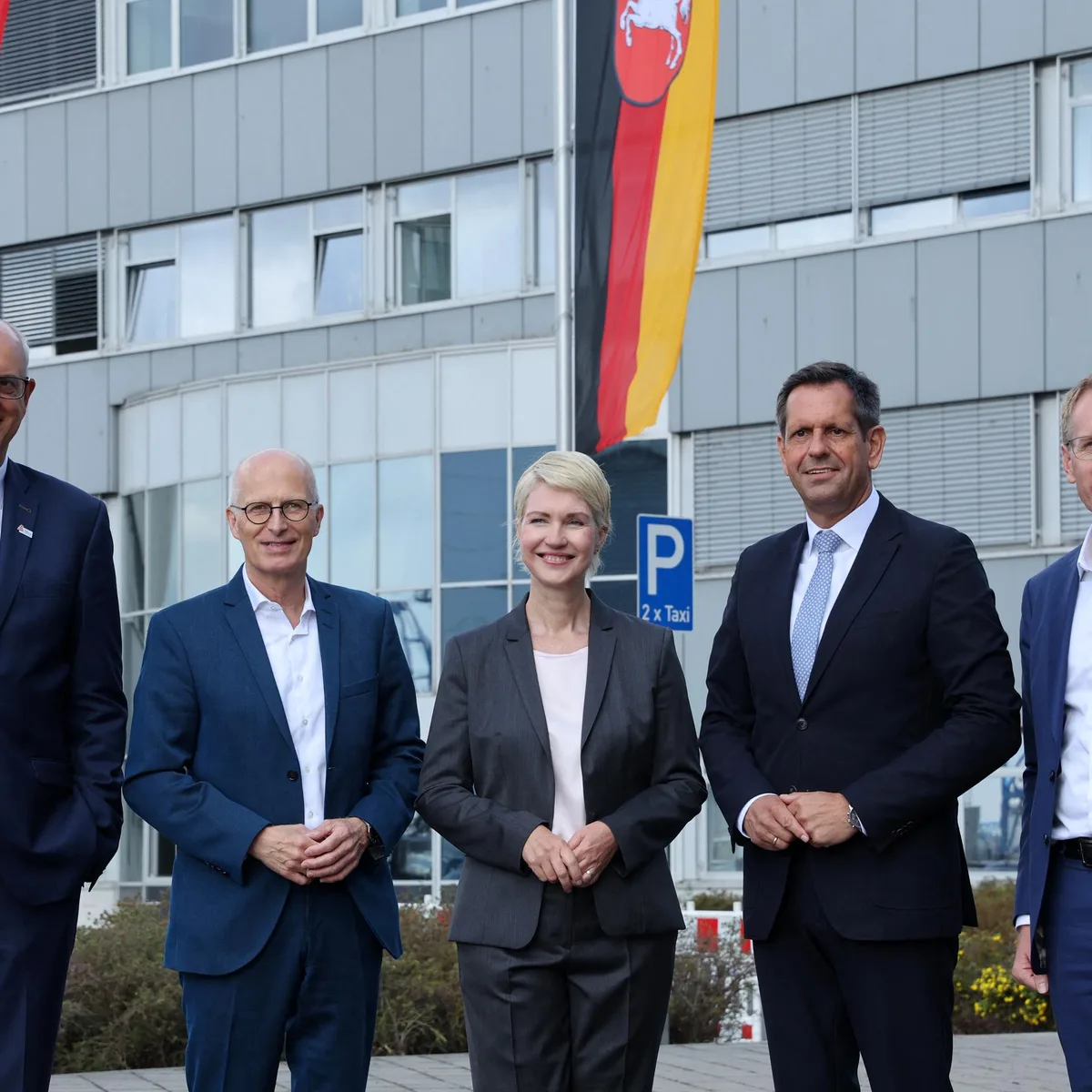 Konferenz in Rostock - Norddeutsche Länder pochen auf mehr Bundeshilfen für Häfen
