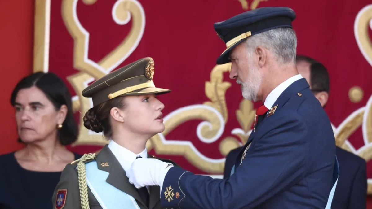 Prinzessin Leonor: König Felipe hilft ihr nach kleinem Malheur