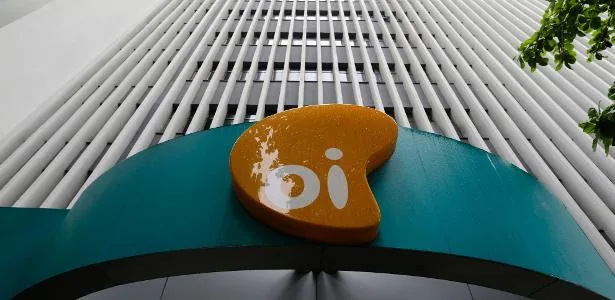 Anatel aprova venda do controle da rede de telefonia fixa da Oi