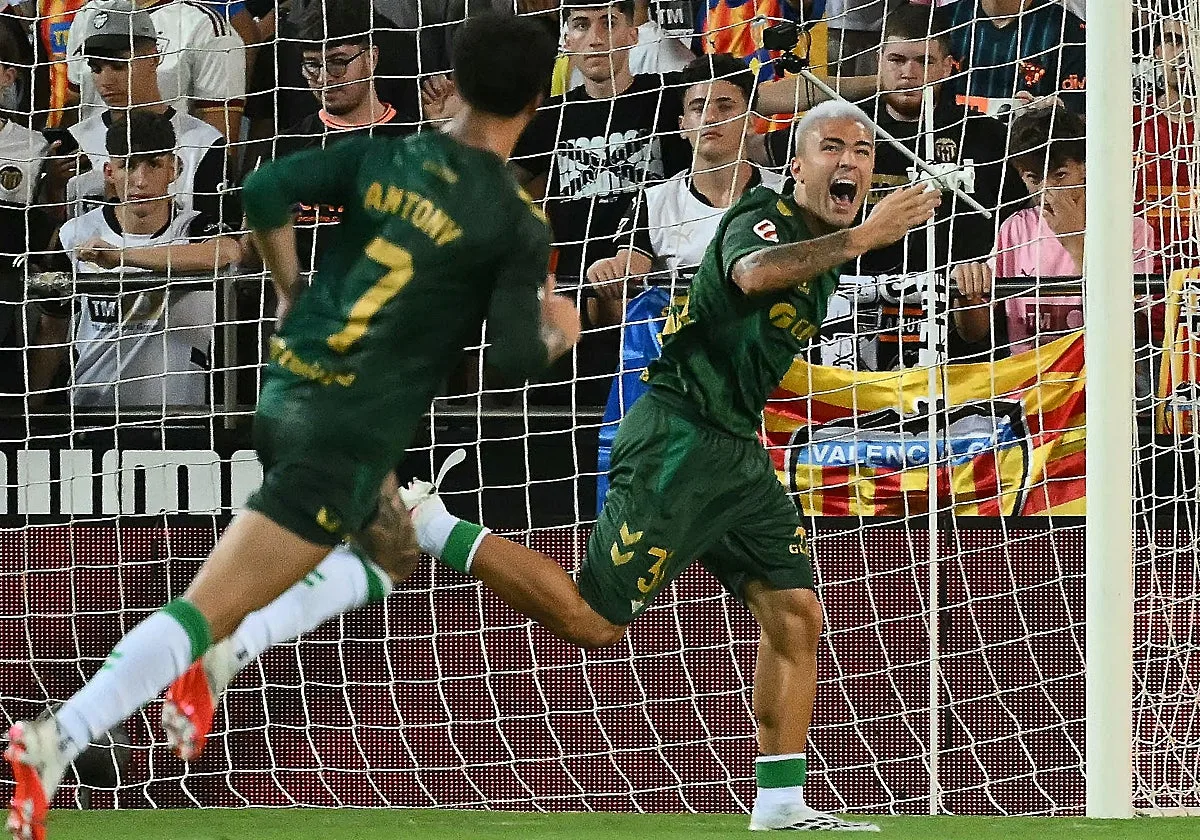 El orgullo de los padres de Pablo García tras su primer gol con el Betis: «Ya me puedo morir tranquilo»