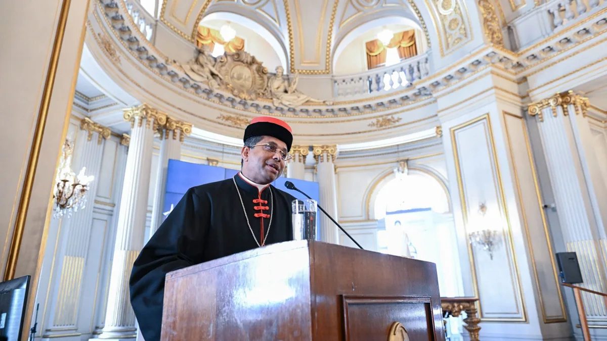 El cardenal George Jacob Koovakad: “Hay que retomar los valores de Francisco y pensar en los más vulnerables y necesitados”