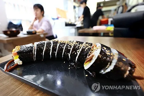 임금·물가 상승에 사라지는 김밥 가게…브랜드 매장도 못버틴다