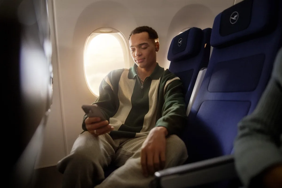 Grupo Lufthansa estrena la conexión wifi de Starkink en su primera avión