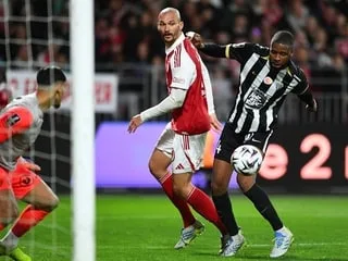 Stade Brestois - Angers Sco. Tousart recule, première pour Belkebla : les compositions probables de l’affiche de l’Ouest
