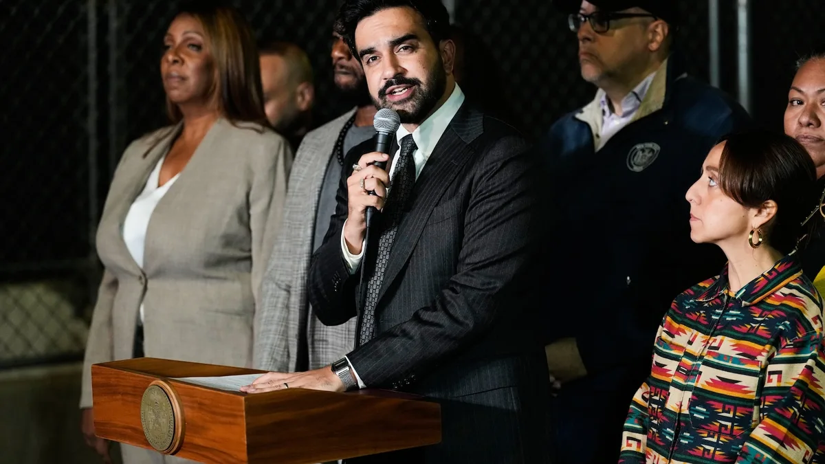 New York Democrats want parking lot owners to ban ICE from their properties