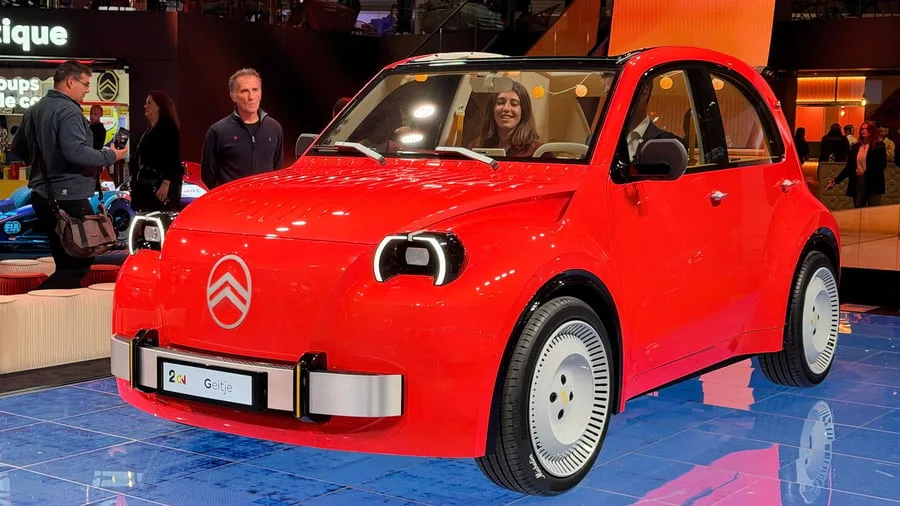 Alte Modelle, neue Marken: Autosalon: So wagt Paris den Blick zurück nach vorn