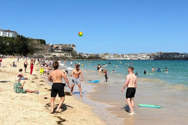 UK weather maps shows at least 27C forecast for 15 areas of the country - see full list