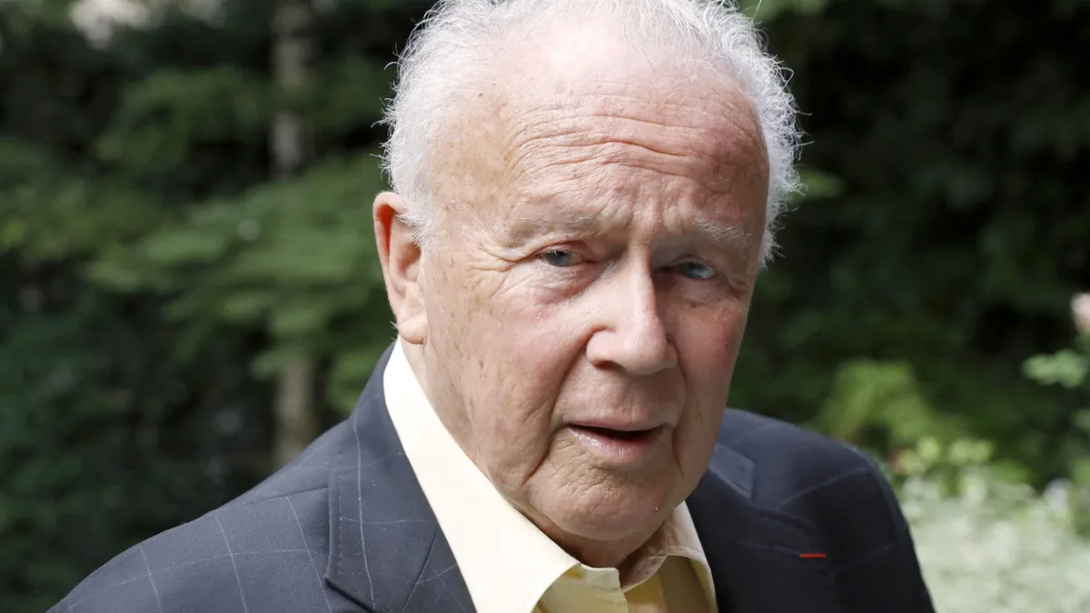 Le journaliste et animateur radio Philippe Bouvard est mort à l'âge de 96 ans