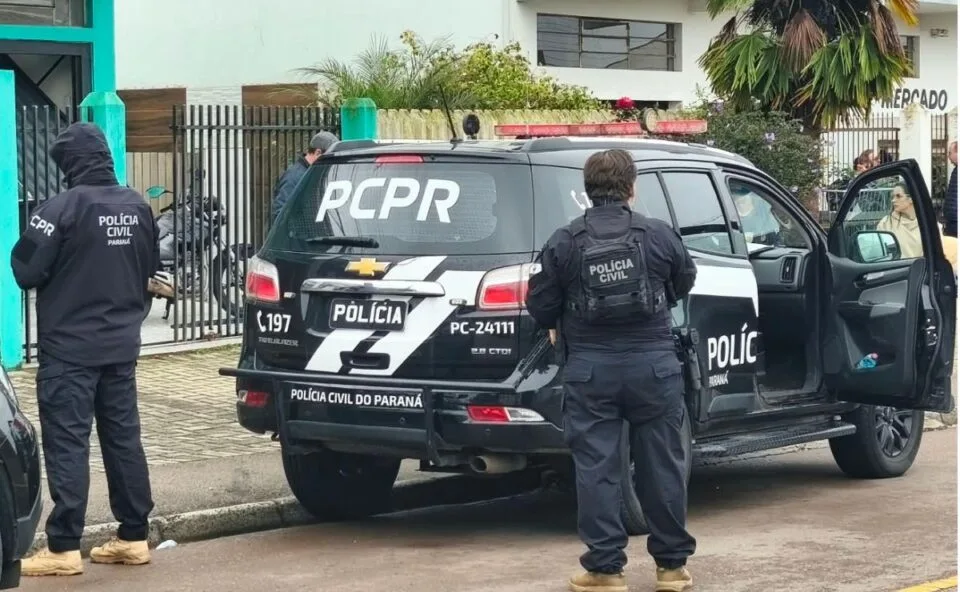 Operação contra agiotagem prende cinco e apreende armas, munições e BMW na Grande Curitiba