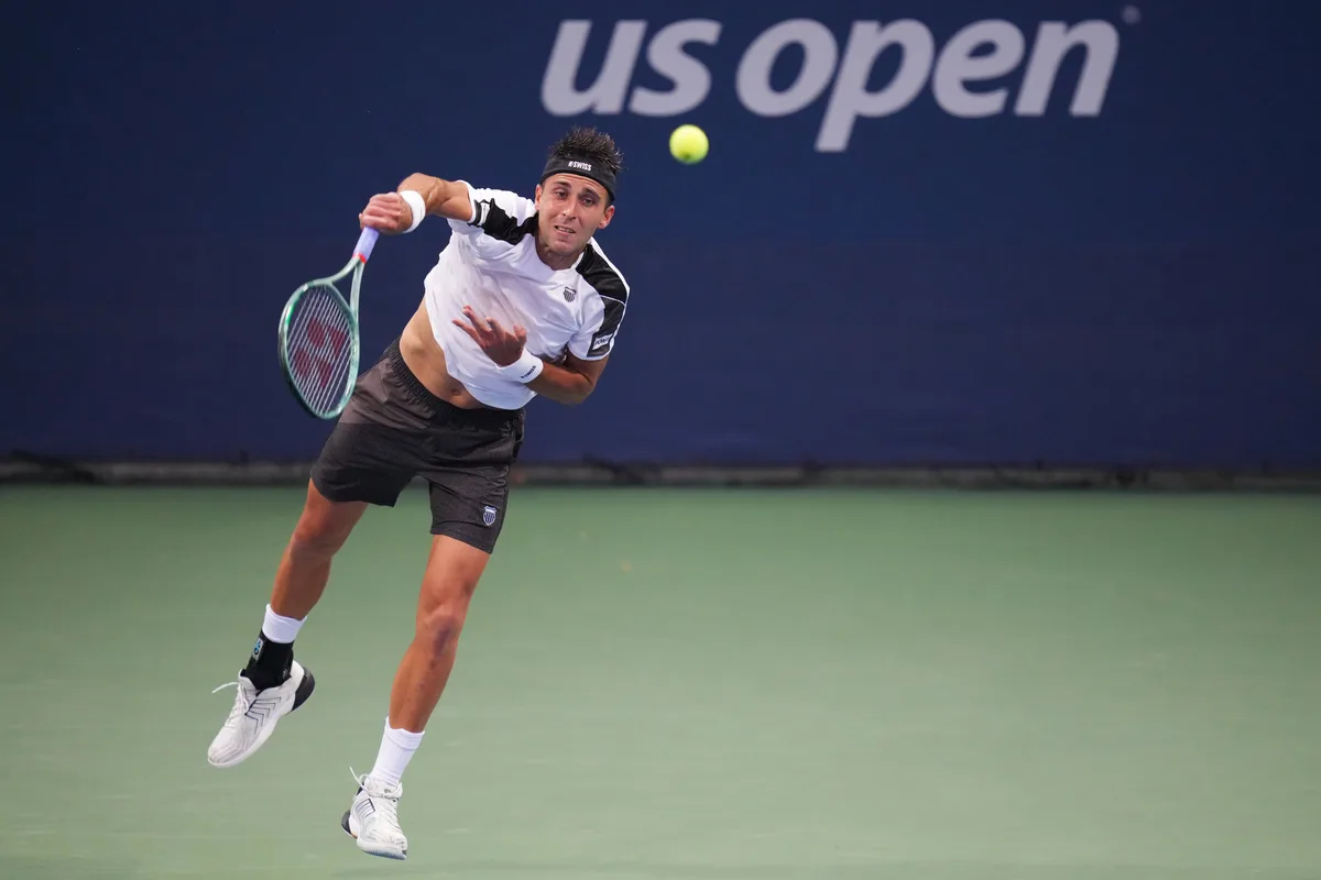 Tomás Etcheverry y otro paso exitoso en el US Open para avanzar a la tercera ronda
