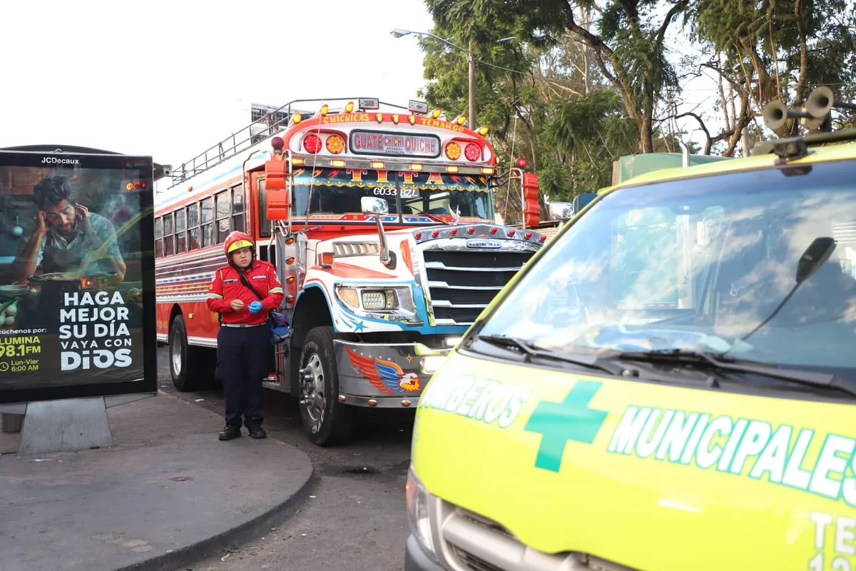 Ataque armado deja sin vida a un conductor de bus extraurbano en la zona 8 de la capital de Guatemala