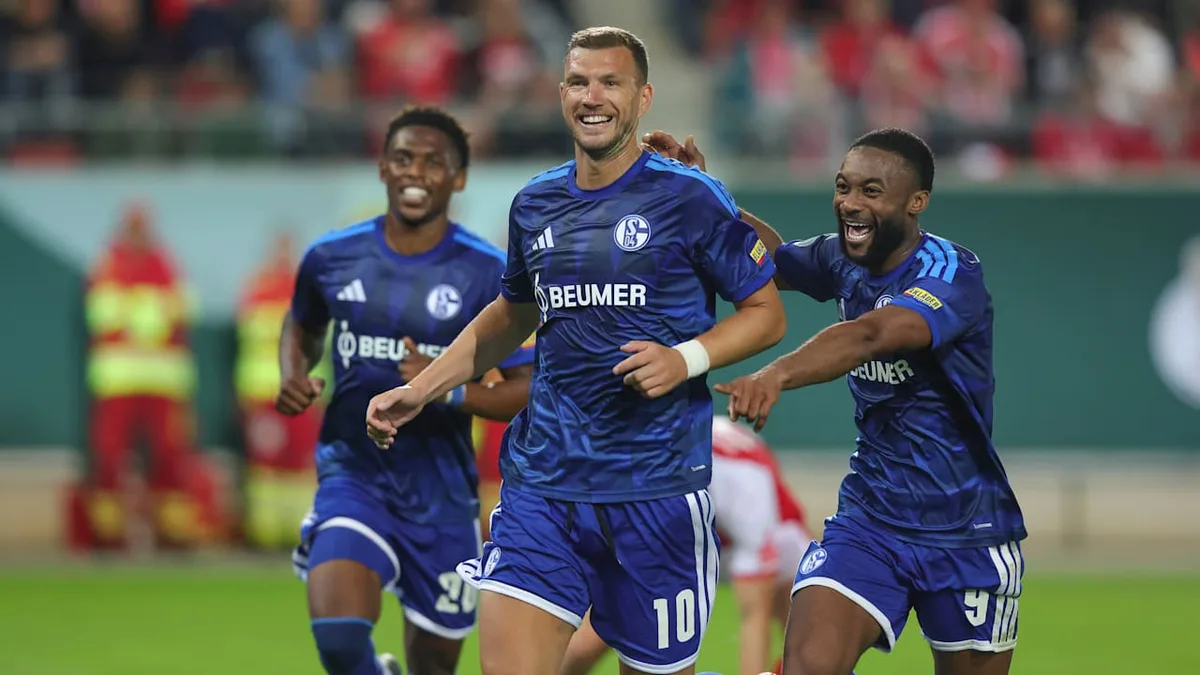 Nach Fast-Blamage im Pokal - Wie lange geht die Dzeko-Wette gut?