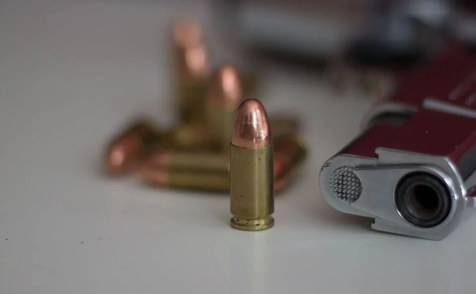 Porte de arma é aprovado para 10 novas profissões e terá flexibilização para pedidos no Brasil; veja quais e como pedir