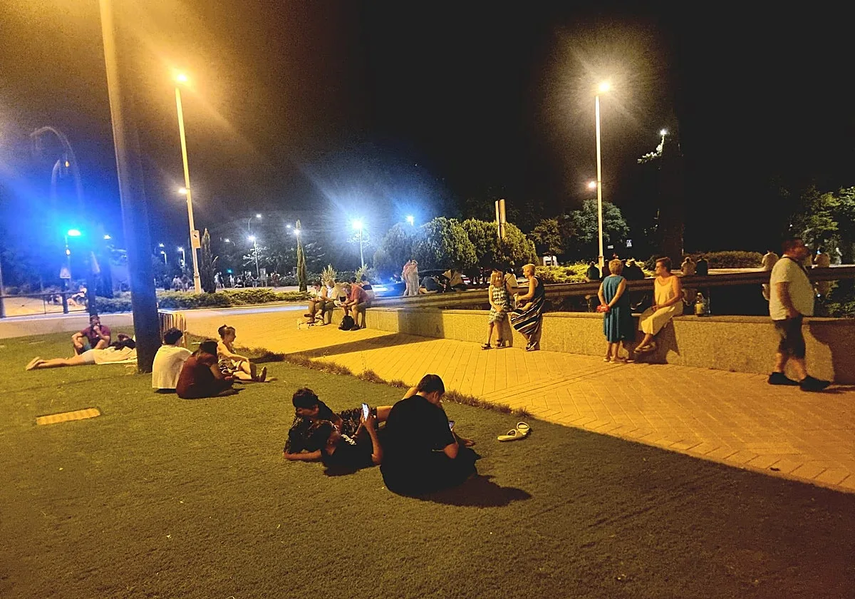 Granada vuelve a la normalidad... pero andando por el centro de la calle