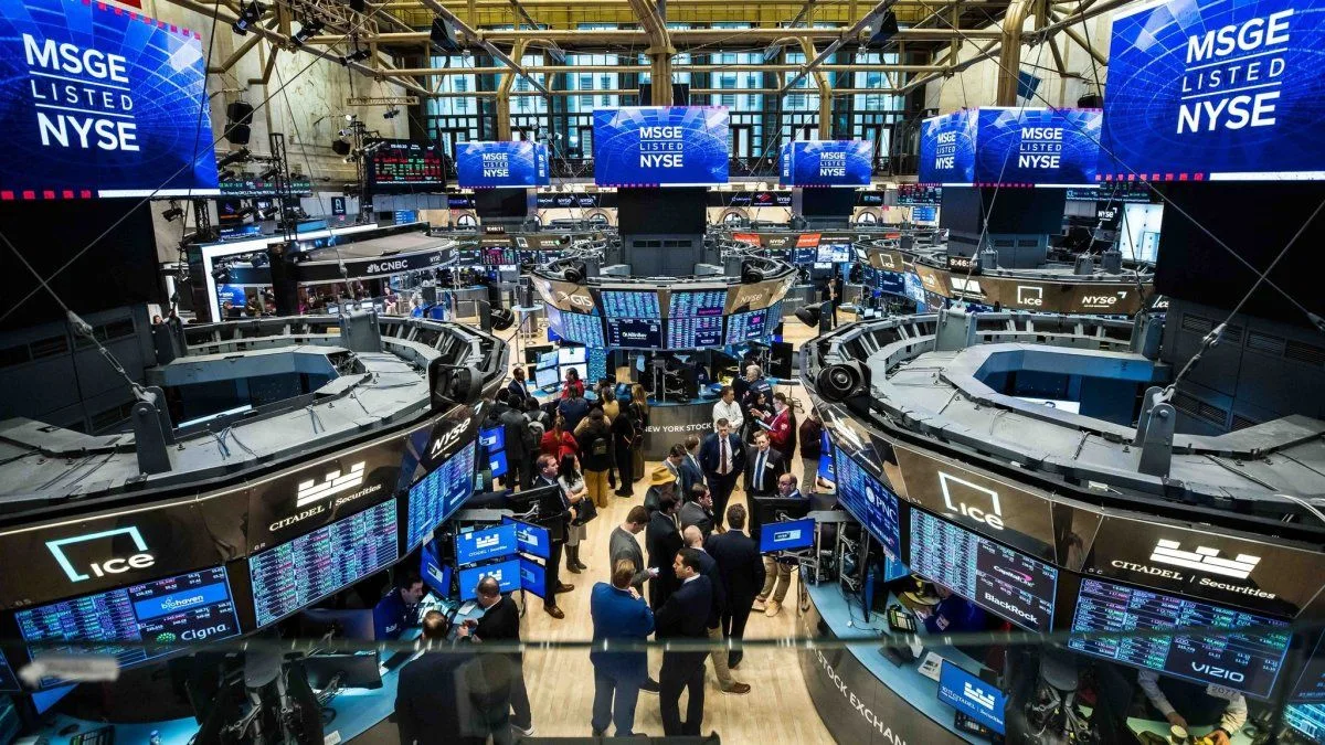 Los futuros de Wall Street adelantan un rebote, aunque no logran compensar las bajas semanales
