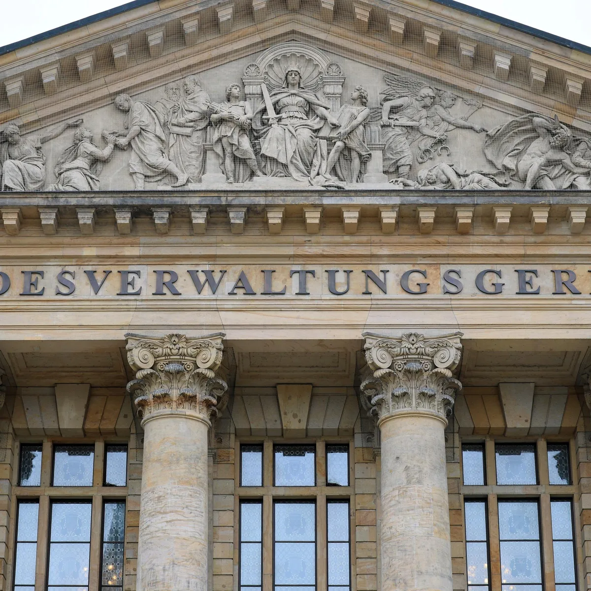 Rechtsextreme Gruppierung - Bundesweit Durchsuchungen in Zusammenhang mit verbotener "Artgemeinschaft"