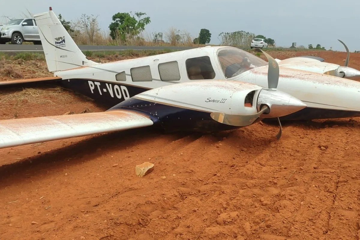Avião que buscaria deputado Júlio Campos em MT pousa às margens de rodovia após emergência