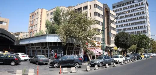 Iran: Angst vor Treibstoffknappheit sorgt für lange Schlangen an Teheraner Tankstellen