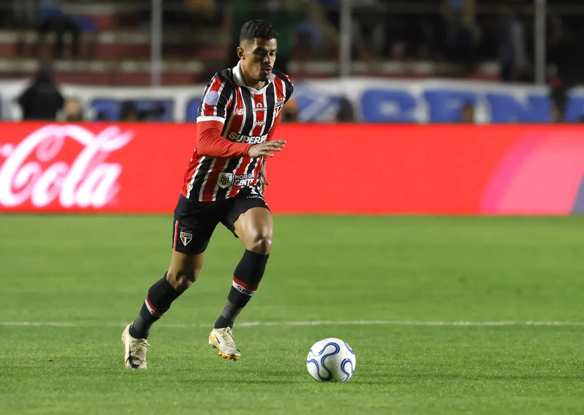 Lucas Ramon projeta sequência decisiva do São Paulo e destaca fator casa: “Precisamos aproveitar”