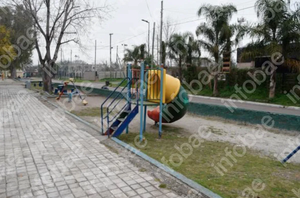 Un nene de 3 años se lesionó la mano en una calesita rota y condenaron al municipio: fue clave un informe pericial con Google Street View