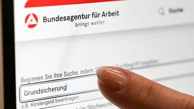 Grundsicherung trotz Haftbefehl? Koalition will durchgreifen