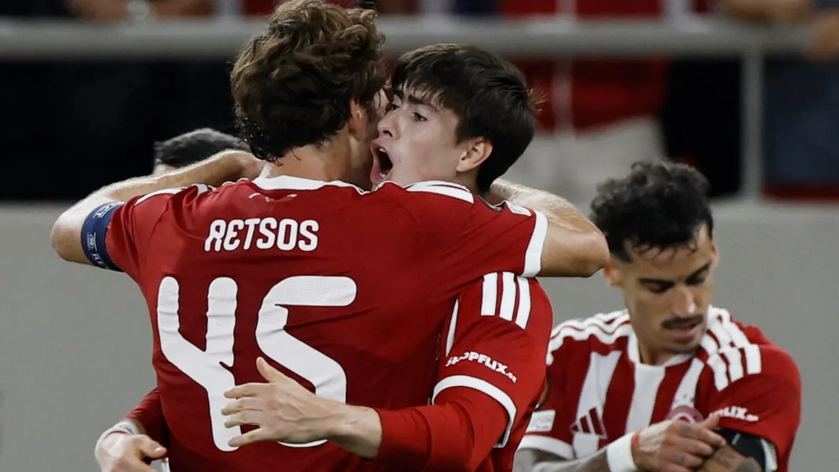 El gol de la Hormiga González con el que Olympiacos remontó al Jagiellonia en la Europa League