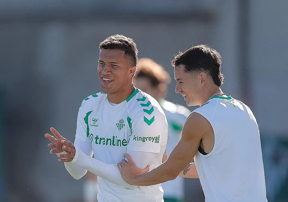 Fidalgo, Valentín y Lo Celso vuelven con el grupo del Betis