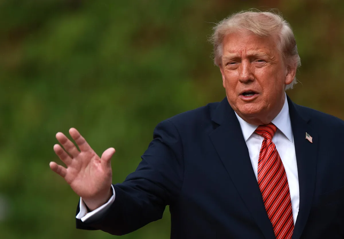 “No va a suceder”: Donald Trump tacha de ‘fuerzas negativas’ a quienes piden regular la IA
