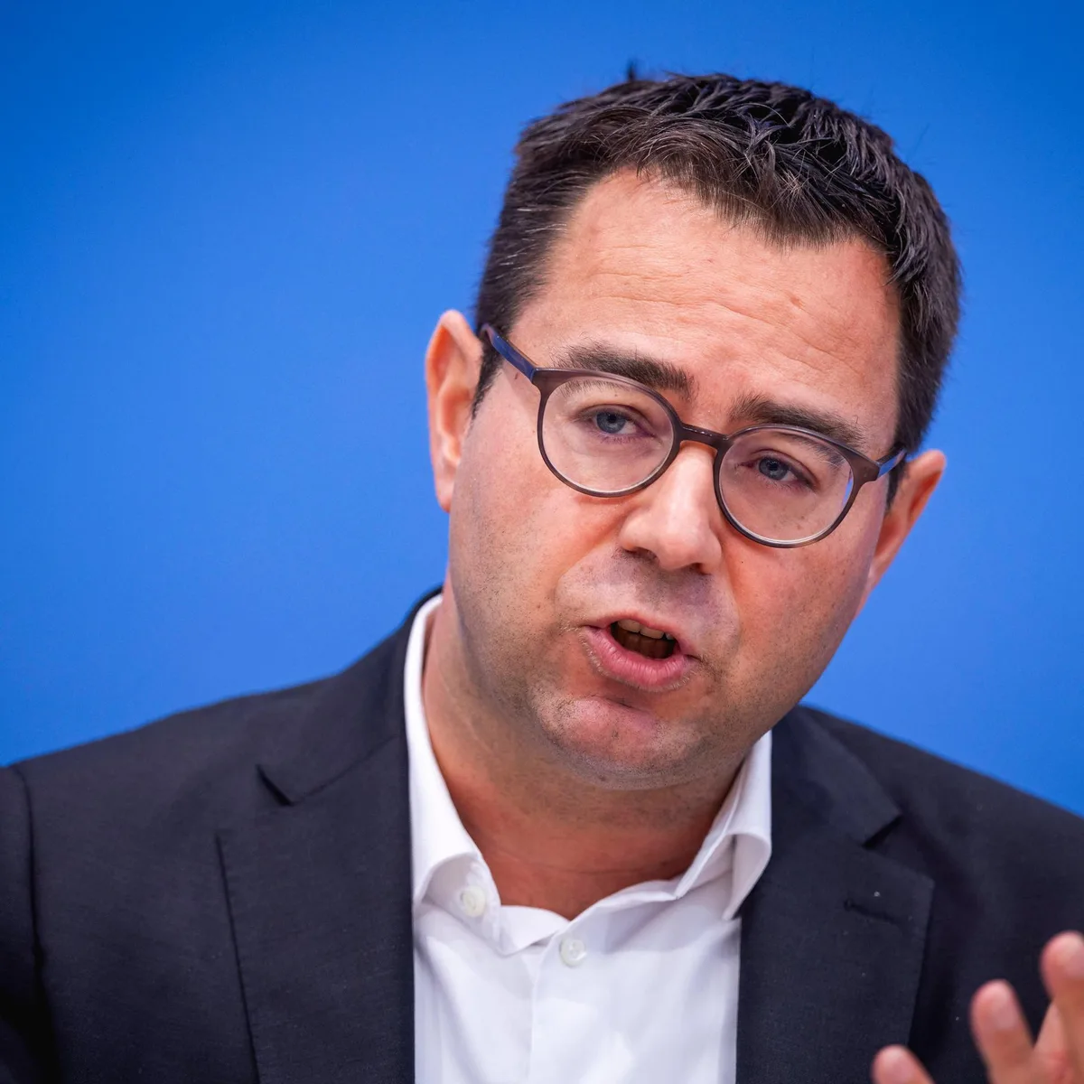 DLF-Interview - Grünen-Politiker Schäfer für Senkung der Stromsteuer "für alle"