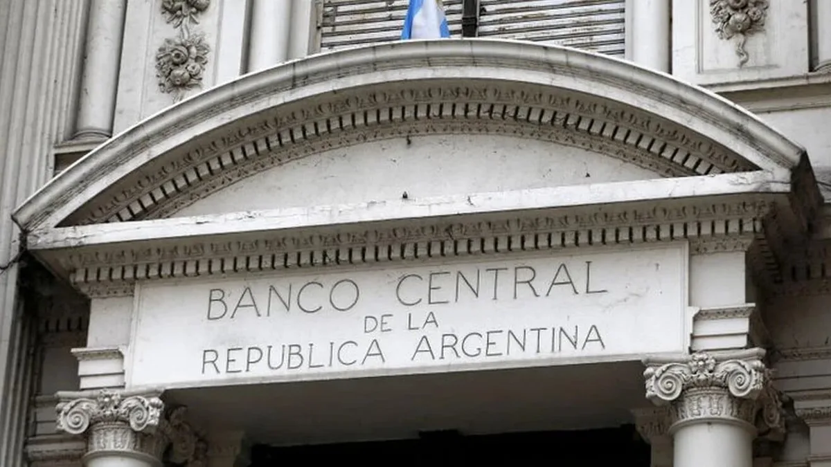 Blindar al directorio del BCRA y prohibir la emisión: las cinco claves de la reforma de la Carta Orgánica