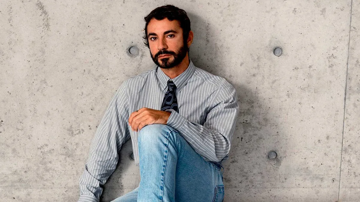 Dario Vitale llega para dirigir Emporio Armani después de Versace: es el primero en ocupar este cargo fuera de la familia