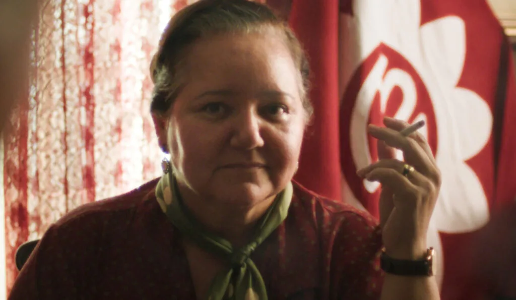 Crítica | ‘A Casa de Dona Carlota’ – Um tapa no machismo que apresenta uma pioneira do futebol feminino no Brasil (Festival do Rio 2026)