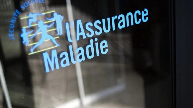"Si vous êtes malades, vous ne payez plus d’impôt, est-ce normal?": le gouvernement veut supprimer des exonérations fiscales de certains arrêts maladie pour récupérer près d’un milliard d’euros