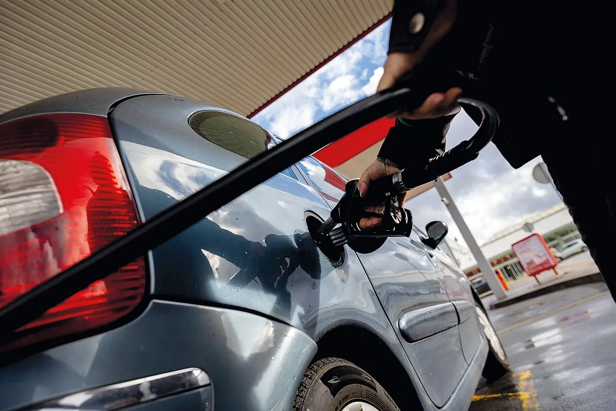 Gasolina volta a ficar mais cara que o gasóleo na próxima semana