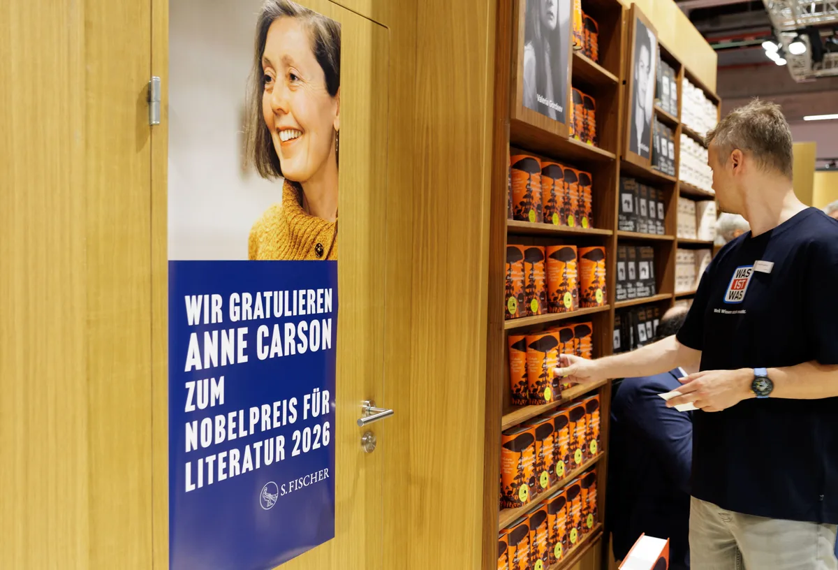 ¿Por qué los políticos deben leer a Anne Carson?