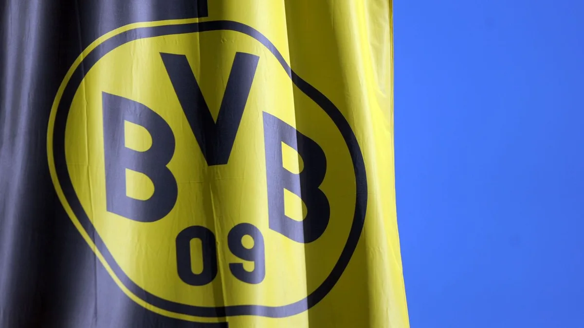 Fußball-Bundesliga: Profivertrag: BVB bindet luxemburgisches Mittelfeld-Talent