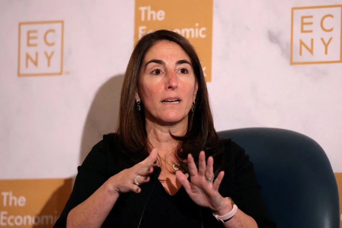Fed deveria aumentar juros para conter crescimento e inflação, diz presidente do Fed de Cleveland