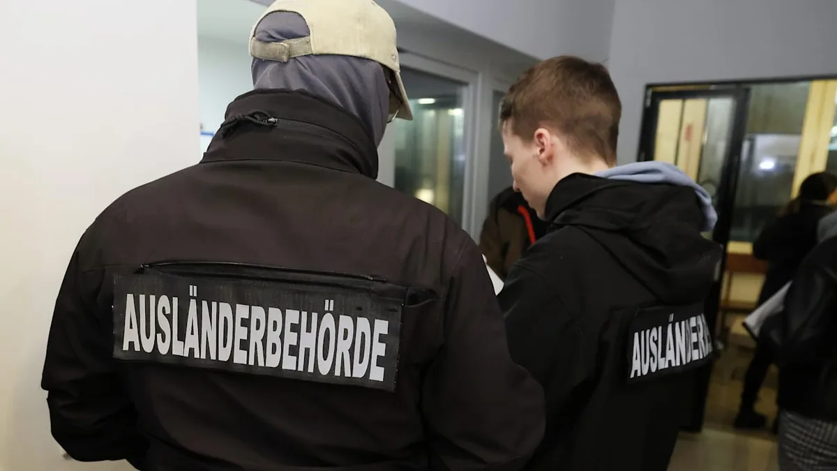 4 von 5 Migranten dürfen bleiben - Abschiebe-Desaster: CDU will an die Duldungen ran