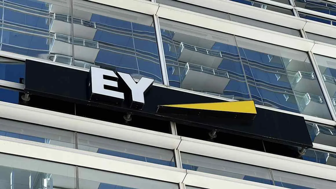 EY challenges Deloitte in outsourcing as revenue growth accelerates
