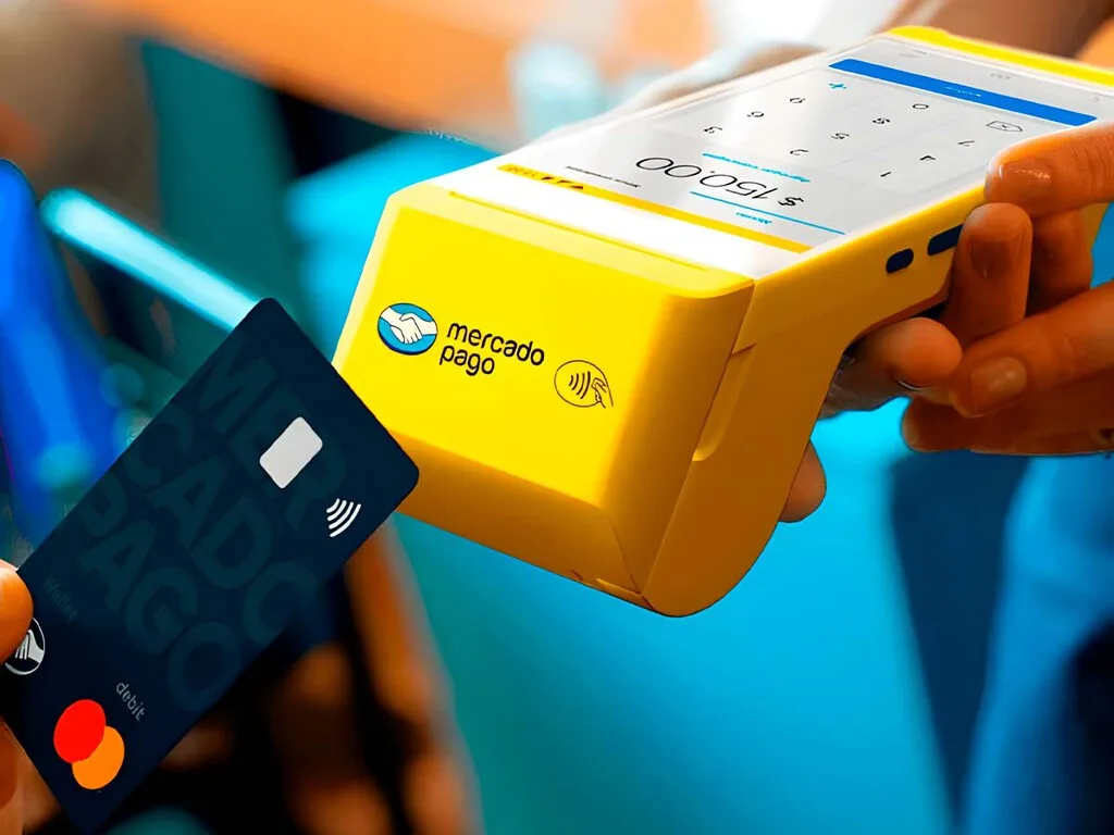 Point Smart 2 para aceptar tarjeta en tu negocio tiene un descuento de infarto. Y viene con un año de internet gratis