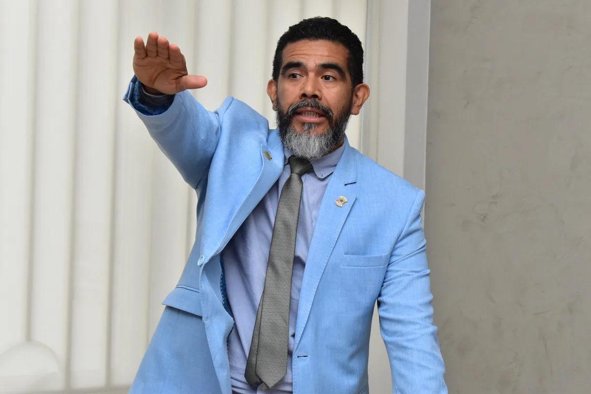 Câmara empossa novo vereador de Boa Vista horas após TRE retotalizar votos
