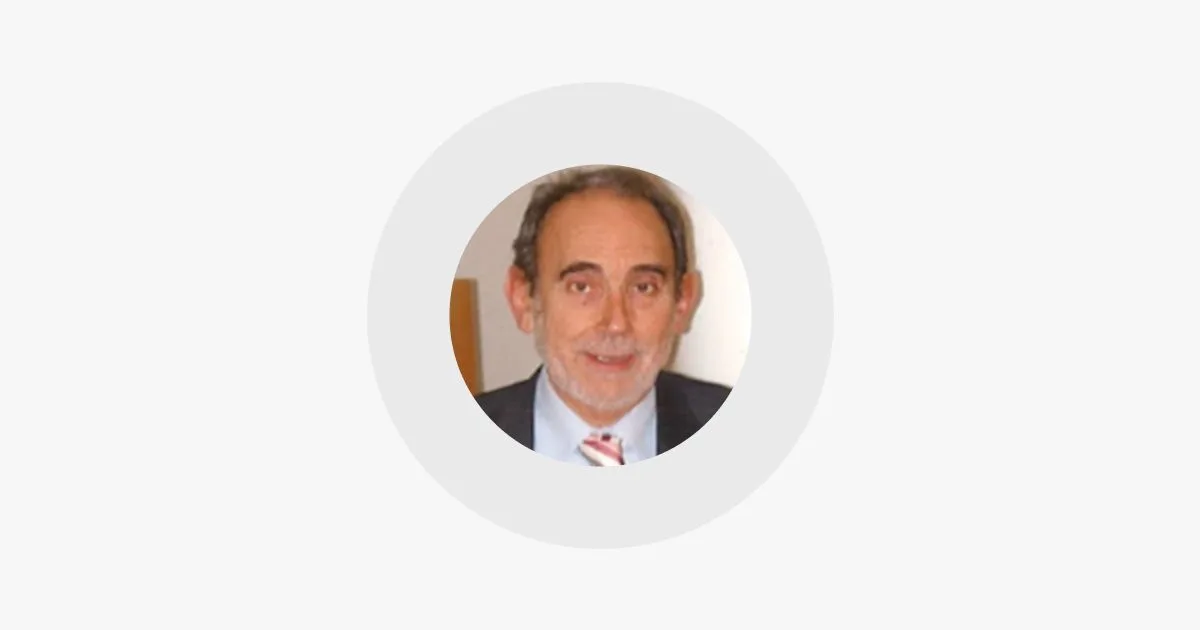 O regulador que licencia e o licenciador que regula