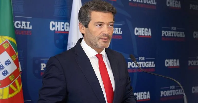 Ventura avança com moção de censura se MAI não sair até 3ª