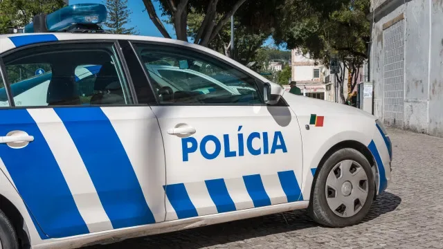 Três encapuzados roubam saco com 100 mil euros em ouro no Areeiro